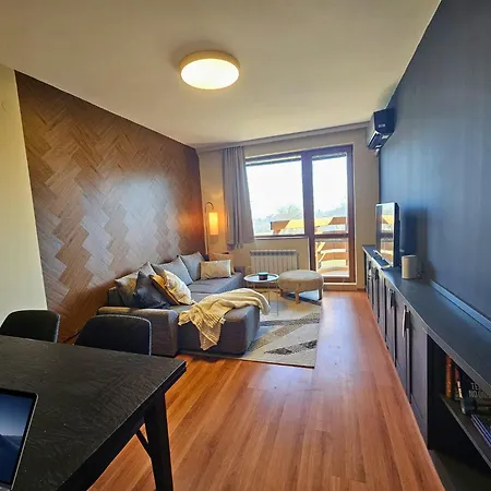 One-bedroom With Balcony & Fast Wifi 公寓 *